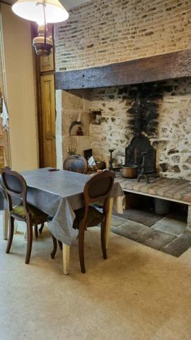 TULLE -Grand Duplex de caractère de 130 m2 à rénover