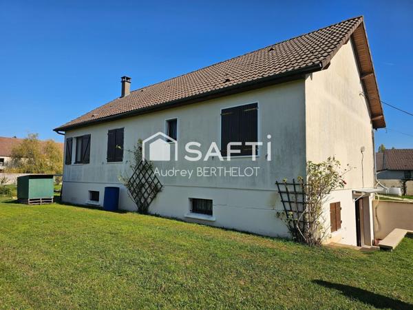 Maison 4 pièces 90m2 de plein pied sur terrain de 10 700m2