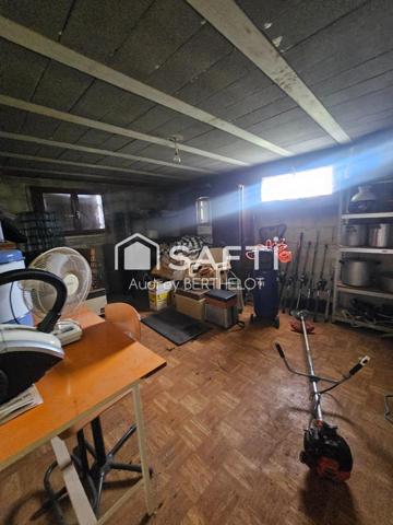 Maison 4 pièces 90m2 de plein pied sur terrain de 10 700m2