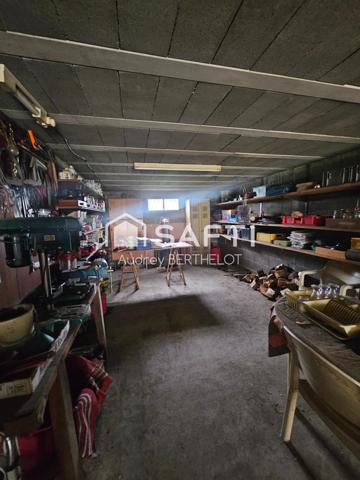 Maison 4 pièces 90m2 de plein pied sur terrain de 10 700m2