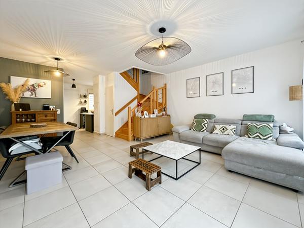 Maison Orgeval 5 pièce(s) 93.79 m2