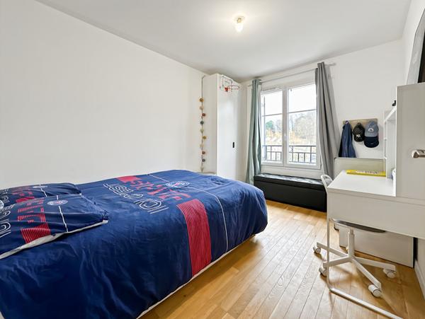Maison Orgeval 5 pièce(s) 93.79 m2
