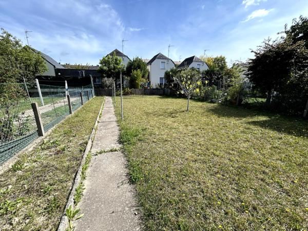 Maison des années 1970 à rénover.