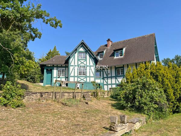 Gouvieux (Oise), propriété anglo-normande à vendre