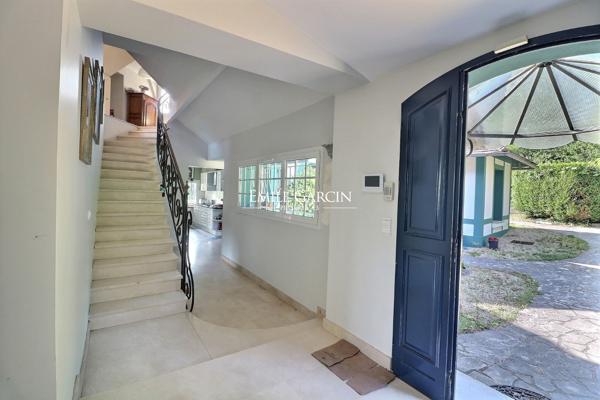 Gouvieux (Oise), propriété anglo-normande à vendre