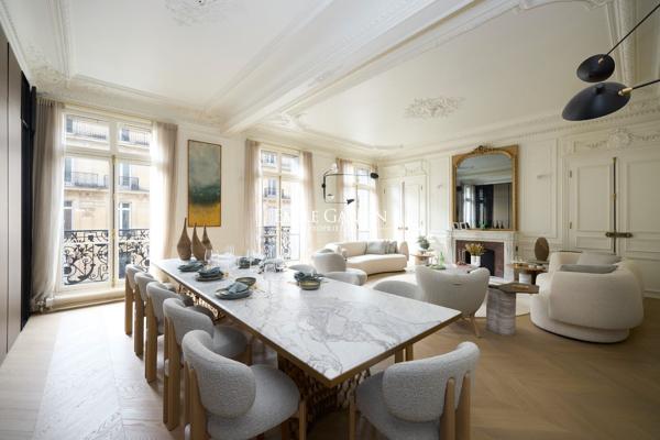À vendre - Appartement -  Paris 75008 - Triangle d'Or - 5  pièces