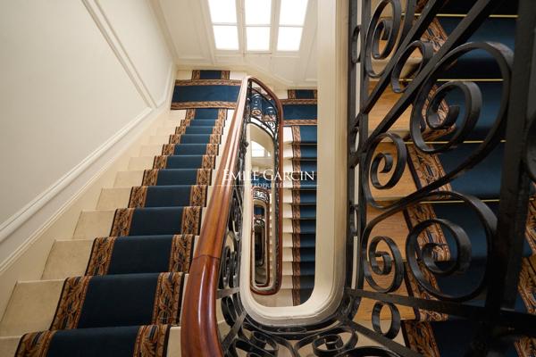 À vendre - Appartement -  Paris 75008 - Triangle d'Or - 5  pièces