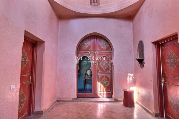 À vendre villa dans le triangle d'or de la palmeraie à Marrakech