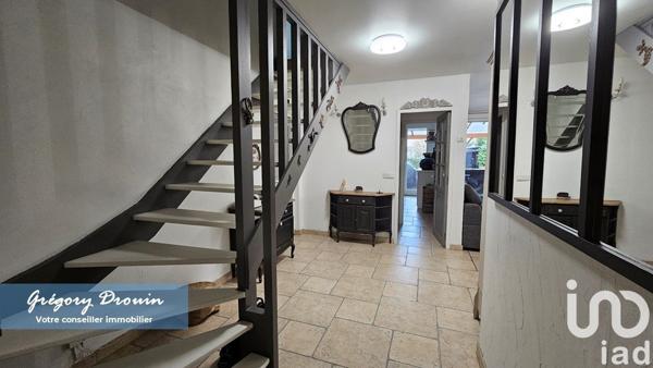 Maison 6 pièces de 134 m² à Combs-la-Ville (77380)