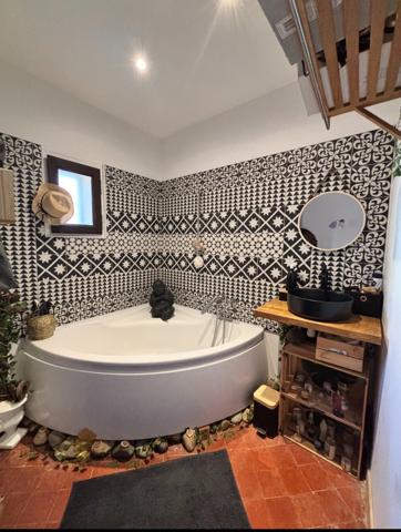 Maison à vendre 5 pièces MALLEMORT (13)