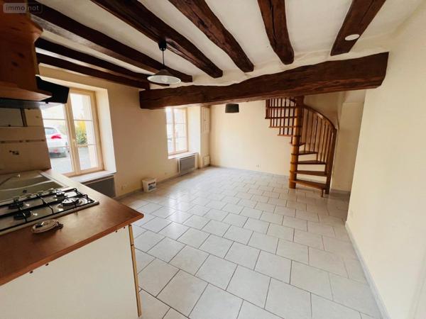 Maison de ville à louer à Gennes dans le Maine-et-Loire (49350), ref : TESSIER   
4 chemin du mardron