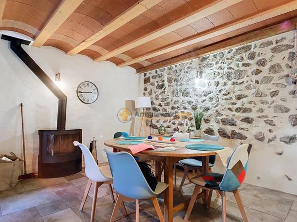 Vente                                                      Maison
                        
                     4 pièces                      84 m2                     à Mosset