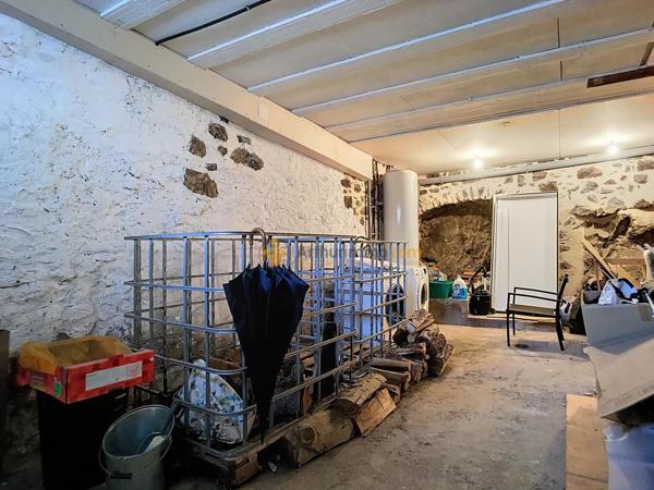 Vente                                                      Maison
                        
                     4 pièces                      84 m2                     à Mosset