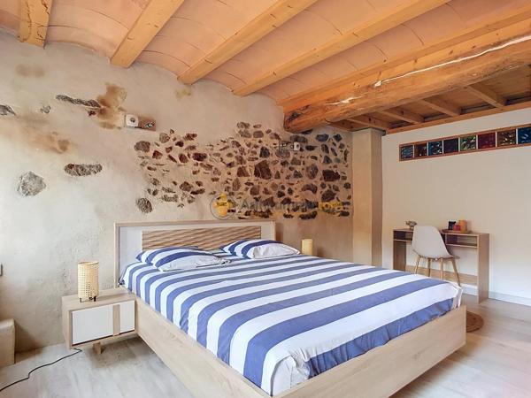 Vente                                                      Maison
                        
                     4 pièces                      84 m2                     à Mosset