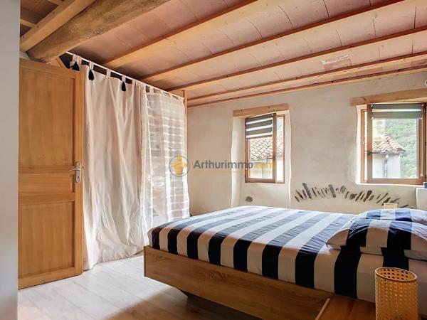 Vente                                                      Maison
                        
                     4 pièces                      84 m2                     à Mosset