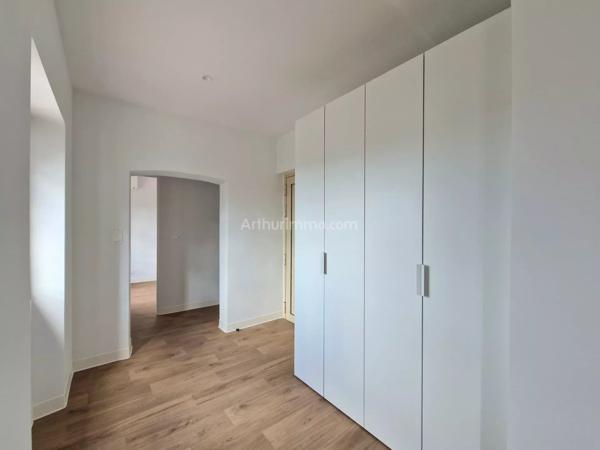 Location                                                      Appartement
                        
                     3 pièces                      58 m2                     à Le Luc