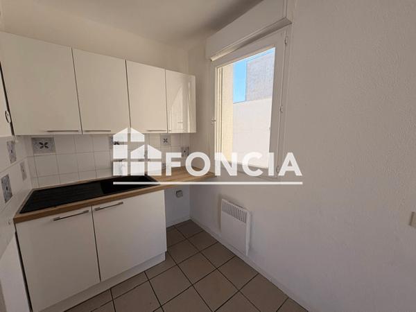 Location Studio 32.22 m² - 101 AVENUE JEAN PERROT Grenoble 38100
