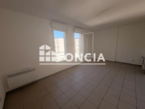 Location Studio 32.22 m² - 101 AVENUE JEAN PERROT Grenoble 38100