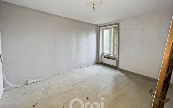 Maison à vendre    3 pièces • 67 m2 Flavignac