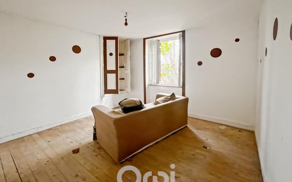 Maison à vendre    3 pièces • 67 m2 Flavignac