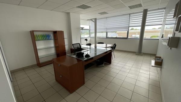 Local D’activité 1200m² – Tierce