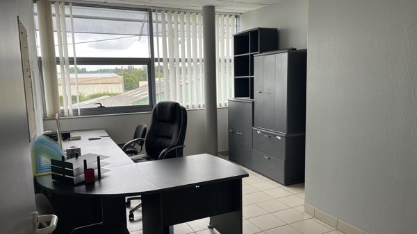 Local D’activité 1200m² – Tierce