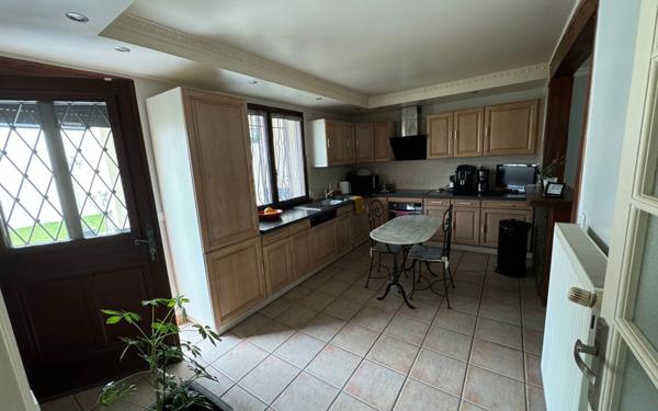 Maison à vendre    7 pièces • 200 m2 Drancy