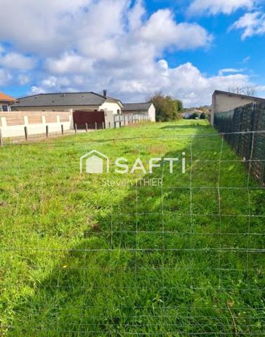 Terrain constructible de 636m2 à Castelnau-De-Médoc: Idéal pour vos projets !