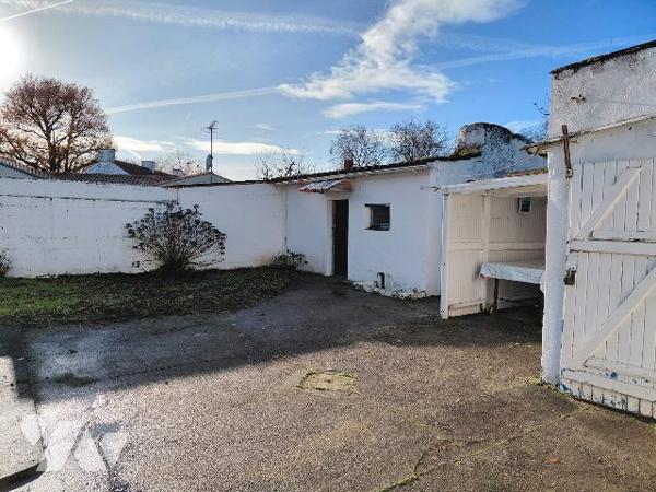 CHALLANS - MAISON 3 PIECES - TERRAIN 800 M²