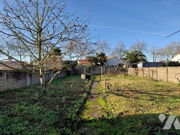 CHALLANS - MAISON 3 PIECES - TERRAIN 800 M²