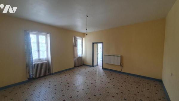 Maison de bourg DEUX EVAILLES