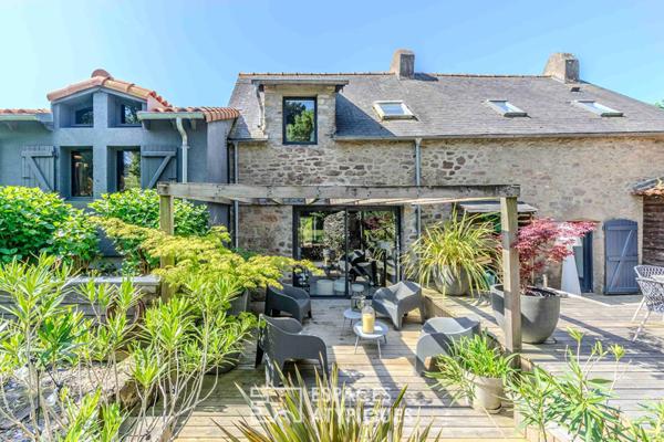 Maison familiale de caractère et son écrin de verdure à deux pas de Nantes