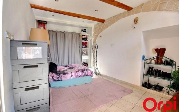 Appartement à vendre    3 pièces • 45,91 m2 Marseille 16