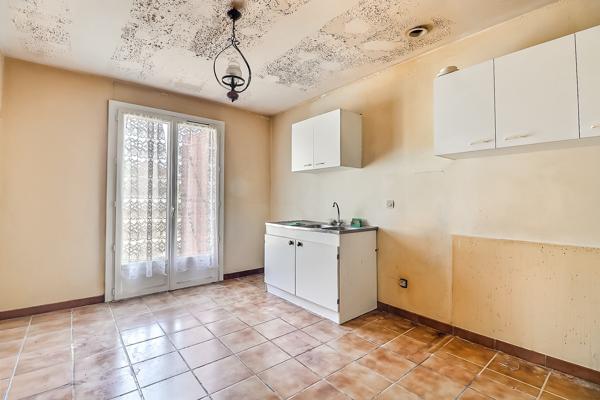 Maison
         4 pièces
        - 89 m² 253 200 € *
