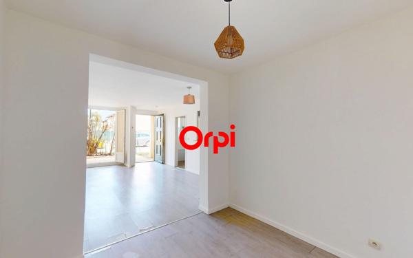 Appartement à vendre    2 pièces • 47 m2 Vaulx-en-Velin