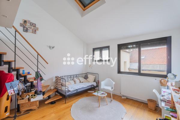 Maison
         6 pièces
        - 200 m² Bien prestige 750 000 € *