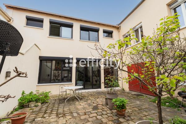 Maison
         6 pièces
        - 200 m² Bien prestige 750 000 € *
