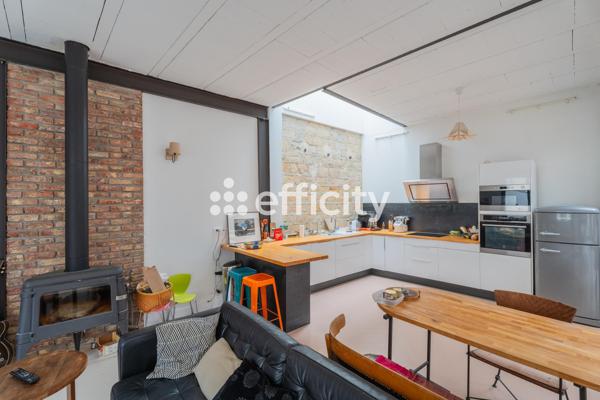 Maison
         6 pièces
        - 200 m² Bien prestige 750 000 € *