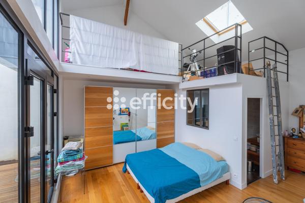 Maison
         6 pièces
        - 200 m² Bien prestige 750 000 € *