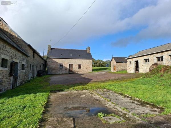 Corps de ferme à vendre à Lanrivain dans les Côtes-d'Armor (22480), ref : 22075-MA01641