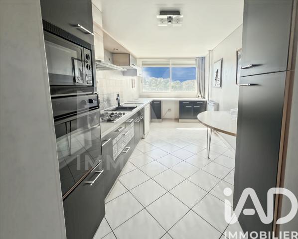 Appartement à vendre 5 pièces 95 m² Nîmes
