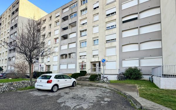 Appartement à vendre    4 pièces • 77,61 m2 Valence