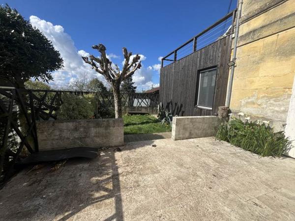 Maison à louer 1 230 € CC Langoiran 6 p 179 m² DPE C