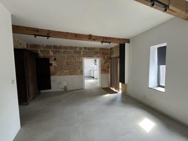 Maison à louer 1 230 € CC Langoiran 6 p 179 m² DPE C