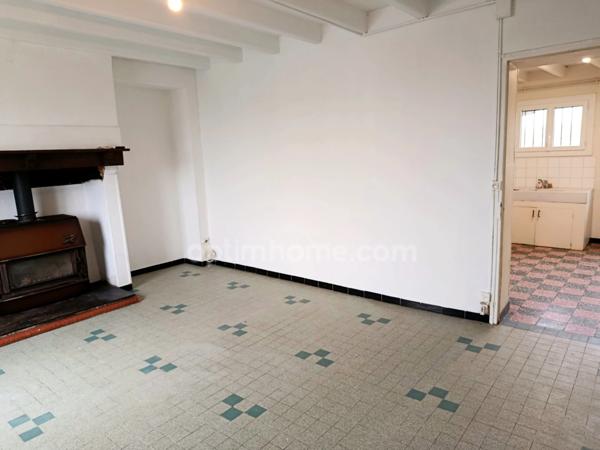 Maison- 3 pièces avec jardin et grand garage