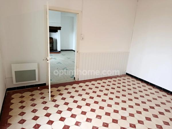 Maison- 3 pièces avec jardin et grand garage