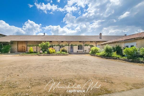 LONGÈRE RÉNOVÉE – 135 m² habitables + DÉPENDANCES – 4156 m² de terrain