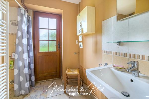 LONGÈRE RÉNOVÉE – 135 m² habitables + DÉPENDANCES – 4156 m² de terrain