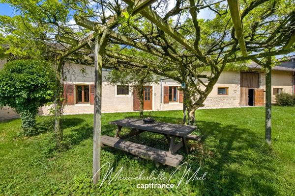 LONGÈRE RÉNOVÉE – 135 m² habitables + DÉPENDANCES – 4156 m² de terrain