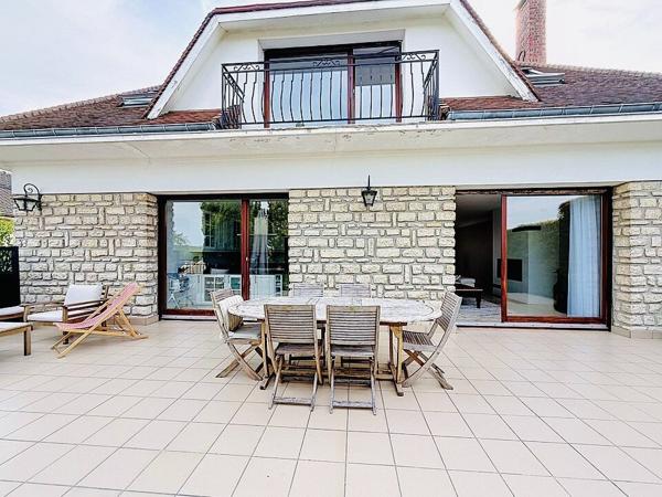 Magnifique maison 5chambres sur sous sol total et jardin sans vis-à-vis